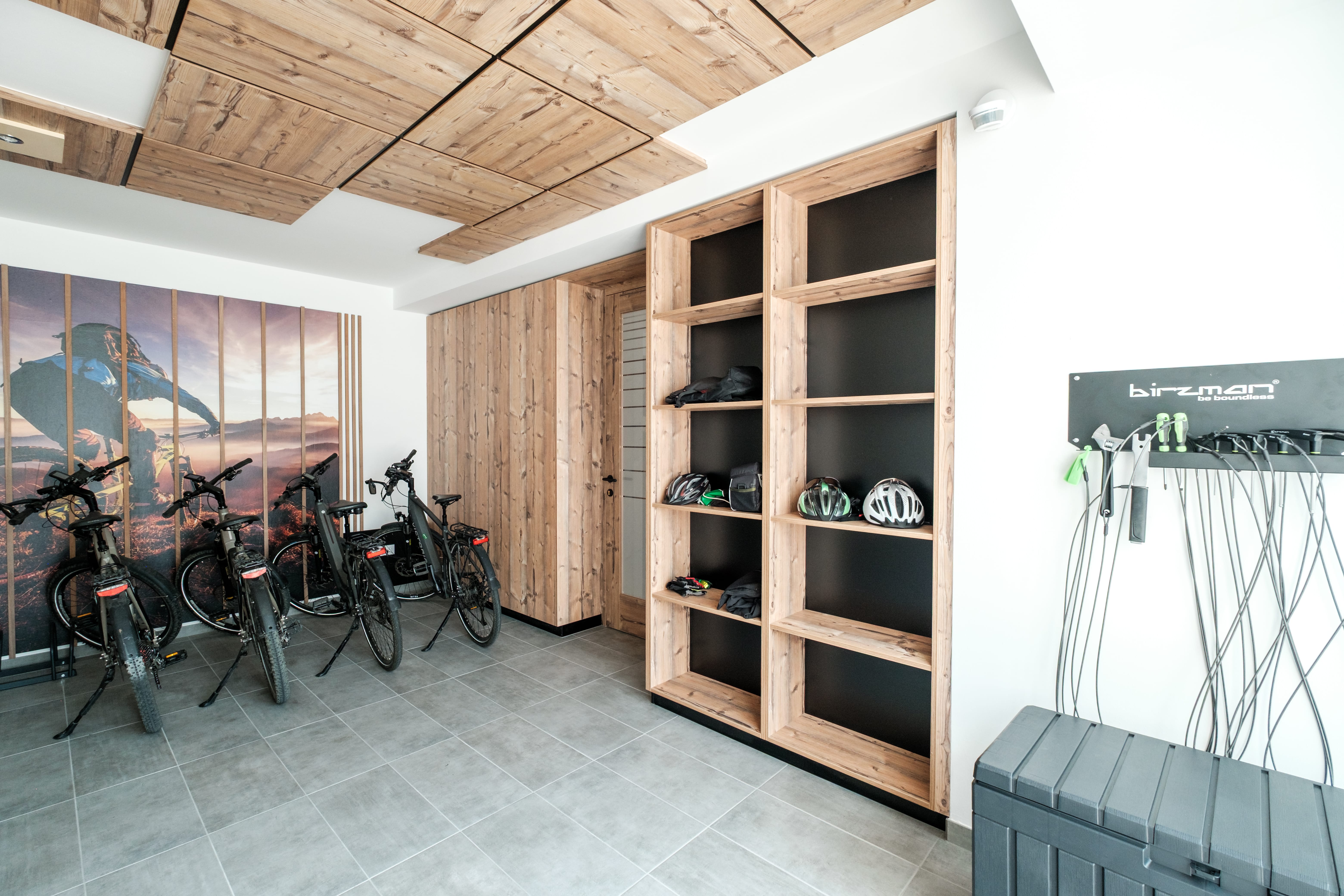 Fahrradraum im Hotel Schwarzer Adler